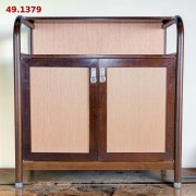 Konsola uniwersalna dwudrzwiowa typu "closet" 95 cm lite drewno rafia minibar secesja wiedeńska. Wyposażenie hotelu Rialto, Warszawa. Używane meble hotelowe, wyposażenie hotelu, wyprzedaż mebli hotelowych. meblerialto.pl