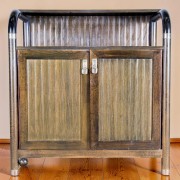 Konsola uniwersalna dwudrzwiowa typu "closet" 95 cm lite drewno minibar secesja wiedeńska. Wyposażenie hotelu Rialto, Warszawa. Używane meble hotelowe, wyposażenie hotelu, wyprzedaż mebli hotelowych. meblerialto.pl