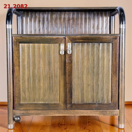 Konsola uniwersalna dwudrzwiowa typu "closet" 95 cm lite drewno minibar secesja wiedeńska. Wyposażenie hotelu Rialto, Warszawa. Używane meble hotelowe, wyposażenie hotelu, wyprzedaż mebli hotelowych. meblerialto.pl