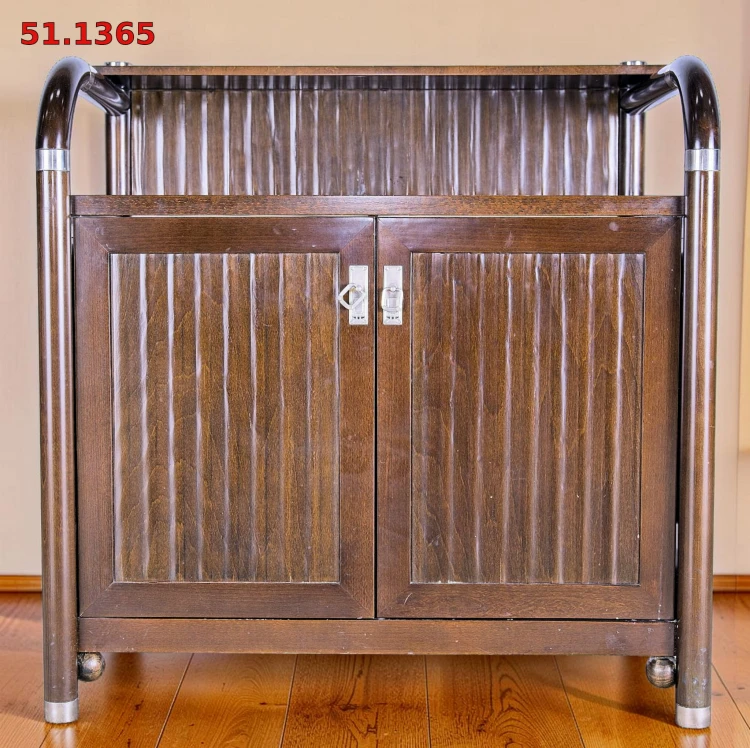 Konsola uniwersalna dwudrzwiowa typu "closet" 95 cm lite drewno minibar secesja wiedeńska. Wyposażenie hotelu Rialto, Warszawa. Używane meble hotelowe, wyposażenie hotelu, wyprzedaż mebli hotelowych. meblerialto.pl
