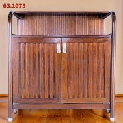 Konsola uniwersalna dwudrzwiowa typu "closet" 95 cm lite drewno minibar secesja wiedeńska. Wyposażenie hotelu Rialto, Warszawa. Używane meble hotelowe, wyposażenie hotelu, wyprzedaż mebli hotelowych. meblerialto.pl