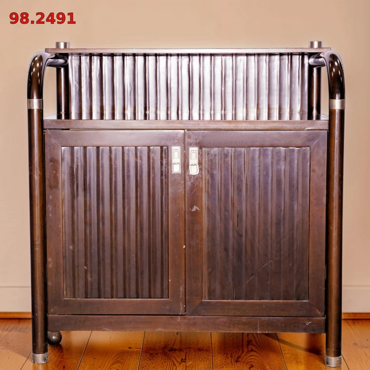 Konsola uniwersalna dwudrzwiowa typu "closet" 95 cm lite drewno minibar secesja wiedeńska. Wyposażenie hotelu Rialto, Warszawa. Używane meble hotelowe, wyposażenie hotelu, wyprzedaż mebli hotelowych. meblerialto.pl