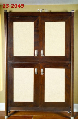 Szafa uniwersalna typu "closet" 4-drzwiowa 93 x 148,5 cm lite drewno fornirowane rafia secesja wiedeńska. Wyposażenie hotelu Rialto, Warszawa. Używane meble hotelowe, wyposażenie hotelu, wyprzedaż mebli hotelowych. meblerialto.pl