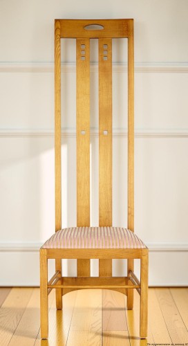 Krzesło tapicerowane Argyle art déco Ch.R. Mackintosh. Wyposażenie hotelu Rialto, Warszawa. Używane meble hotelowe, wyposażenie hotelu, wyprzedaż mebli hotelowych. meblerialto.pl