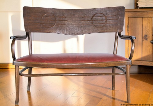 Sofa drewniana tapicerowana 2-osobowa 124 cm oryginał art déco Thonet-Mundus. Wyposażenie hotelu Rialto w Warszawie. Wyprzedaż używanych mebli hotelowych i antyków. meblerialto.pl