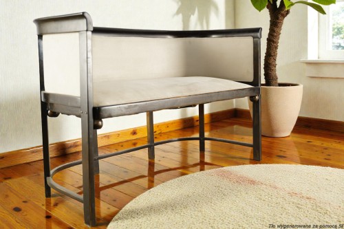 Sofa drewniana tapicerowana 2-osobowa 120 cm oryginał secesja wiedeńska J. &amp;amp; J. Kohn. Wyposażenie hotelu Rialto w Warszawie. Wyprzedaż używanych mebli hotelowych i antyków. meblerialto.pl