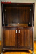 Szafa uniwersalna typu "closet" 4-drzwiowa 93 x 148,5 cm lite drewno fornirowane secesja wiedeńska. Wyposażenie hotelu Rialto, Warszawa. Używane meble hotelowe, wyposażenie hotelu, wyprzedaż mebli hotelowych. meblerialto.pl