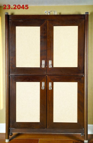 Szafa uniwersalna typu "closet" 4-drzwiowa 93 x 148,5 cm lite drewno fornirowane rafia secesja wiedeńska. Wyposażenie hotelu Rialto, Warszawa. Używane meble hotelowe, wyposażenie hotelu, wyprzedaż mebli hotelowych. meblerialto.pl