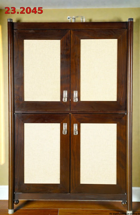 Szafa uniwersalna typu "closet" 4-drzwiowa 93 x 148,5 cm lite drewno fornirowane rafia secesja wiedeńska. Wyposażenie hotelu Rialto, Warszawa. Używane meble hotelowe, wyposażenie hotelu, wyprzedaż mebli hotelowych. meblerialto.pl