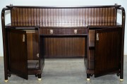 Biurko duże z minibarem. Wyposażenie hotelu Rialto, Warszawa. Używane meble hotelowe, wyposażenie hotelu, wyprzedaż mebli hotelowych. meblerialto.pl